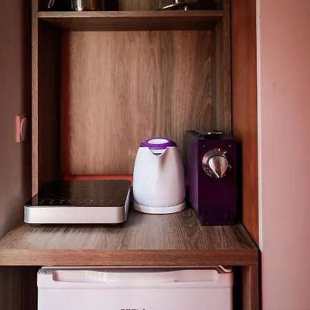 Apartment And Tacy *