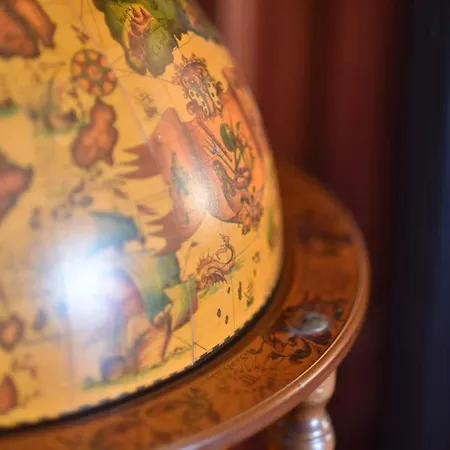 And Tacy אופטיה