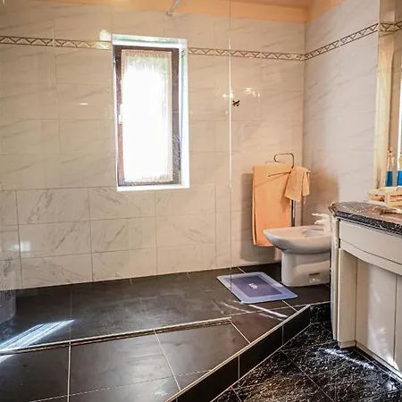 Apartament And Tacy *